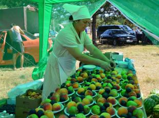 – Среди угощений были и крымские фрукты